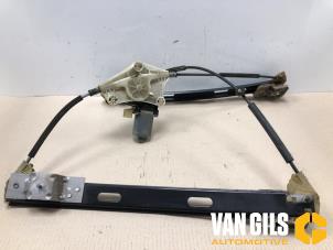 Gebruikte Raammechaniek 4Deurs links-voor Seat Leon (5FB) 1.4 TSI ACT 16V Prijs € 30,00 Margeregeling aangeboden door Van Gils Automotive