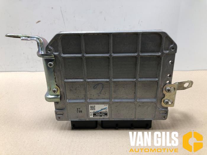 Computer Motormanagement van een Toyota Auris (E15) 1.8 16V HSD Full Hybrid 2012