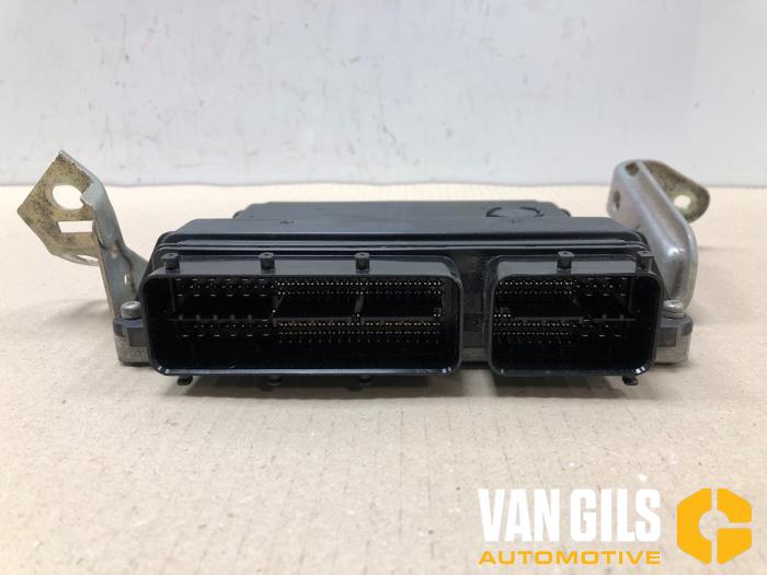 Computer Motormanagement van een Toyota Auris (E15) 1.8 16V HSD Full Hybrid 2012