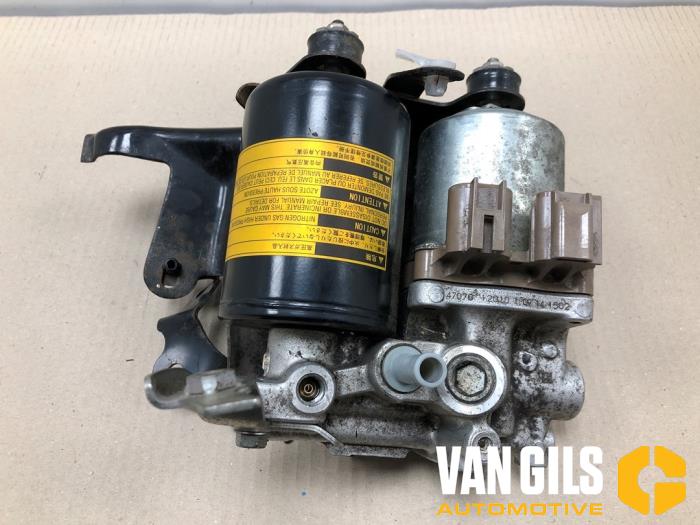 Gebruikte Pomp Servo Toyota Auris (E15) 1.8 16V HSD Full Hybrid Prijs € 299,00 Margeregeling aangeboden door Van Gils Automotive