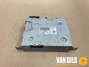 Gebruikte Telefoon Module Peugeot 2008 (CU) 1.2 12V e-THP PureTech 110 Prijs op aanvraag aangeboden door Van Gils Automotive