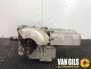 Gebruikte Tussenbak 4x4 Volkswagen T-Roc I 2.0 TSI 16V 4Motion Prijs € 625,00 Margeregeling aangeboden door Van Gils Automotive