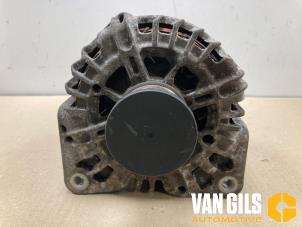 Gebruikte Dynamo Renault Trafic New (FL) 2.0 dCi 16V 90 Prijs op aanvraag aangeboden door Van Gils Automotive