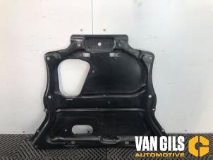 Gebruikte Bodem beschermplaat BMW 3 serie Touring (F31) 335d xDrive 3.0 24V Prijs € 75,00 Margeregeling aangeboden door Van Gils Automotive