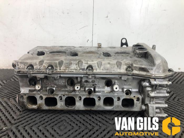 Gebruikte Cilinderkop Audi A8 (D3) 6.0 W12 48V Quattro Prijs € 699,99 Margeregeling aangeboden door Van Gils Automotive