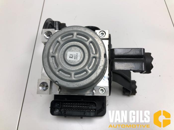 Gebruikte ABS Pomp BMW 1 serie (F20) 118d 2.0 16V Prijs € 275,00 Margeregeling aangeboden door Van Gils Automotive