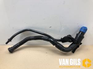 Gebruikte Vulpijp ad-blue tank Mercedes B (W247) 2.0 B-200d Prijs op aanvraag aangeboden door Van Gils Automotive