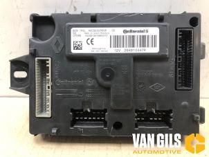 Gebruikte Bodycontrol Module Renault Clio IV Estate/Grandtour (7R) 0.9 Energy TCE 90 12V Prijs € 60,00 Margeregeling aangeboden door Van Gils Automotive