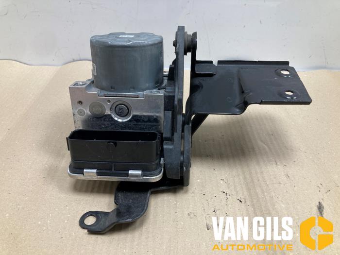 Gebruikte ABS Pomp Audi Q3 (F3B) 1.5 35 TFSI 16V Prijs € 175,00 Margeregeling aangeboden door Van Gils Automotive