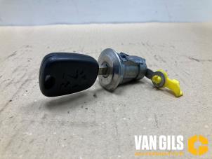 Peugeot 107 Deurslot Cilinders rechts voorraad