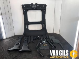 Gebruikte Hemelbekleding Mercedes E-Klasse AMG (W213) 4.0 E-63 S AMG V8 Turbo 4-Matic+ Prijs € 499,00 Margeregeling aangeboden door Van Gils Automotive