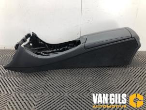 Gebruikte Middenconsoles Mercedes E-Klasse AMG (W213) 4.0 E-63 S AMG V8 Turbo 4-Matic+ Prijs € 149,00 Margeregeling aangeboden door Van Gils Automotive