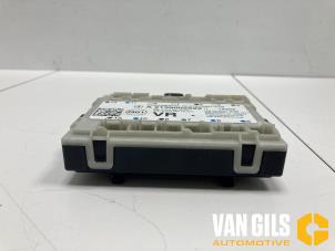 Gebruikte Deur module Mercedes E-Klasse AMG (W213) 4.0 E-63 S AMG V8 Turbo 4-Matic+ Prijs € 200,00 Margeregeling aangeboden door Van Gils Automotive