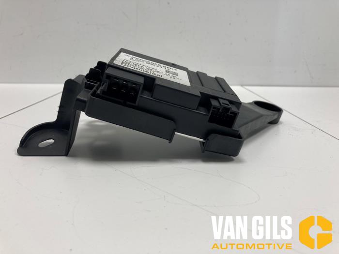 Gebruikte Brandstofpomp module Mercedes E-Klasse AMG (W213) 4.0 E-63 S AMG V8 Turbo 4-Matic+ Prijs € 35,00 Margeregeling aangeboden door Van Gils Automotive