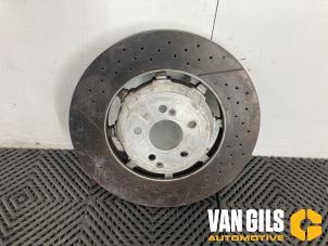 Gebruikte Remschijf voor Mercedes E-Klasse AMG (W213) 4.0 E-63 S AMG V8 Turbo 4-Matic+ Prijs € 125,00 Margeregeling aangeboden door Van Gils Automotive