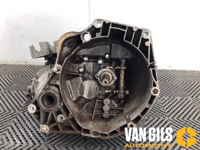 Gebruikte Versnellingsbak Fiat Doblo Cargo (263) 1.3 MJ 16V DPF Euro 5 Prijs € 650,00 Margeregeling aangeboden door Van Gils Automotive