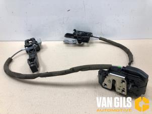 Gebruikte Deurslot Mechaniek 4Deurs links-voor Nissan Qashqai (J10) 1.5 dCi Prijs € 40,00 Margeregeling aangeboden door Van Gils Automotive