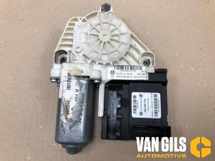 Gebruikte Raammotor Portier Volkswagen Eos (1F7/F8) 1.6 FSI 16V Prijs € 99,99 Margeregeling aangeboden door Van Gils Automotive