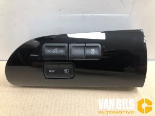 Gebruikte Schakelaar Licht Toyota Prius (ZVW5) 1.8 16V Hybrid Prijs € 115,00 Margeregeling aangeboden door Van Gils Automotive