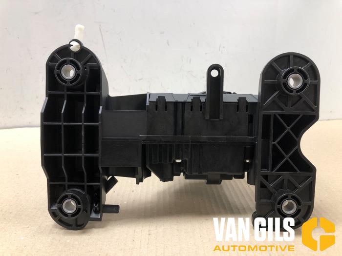 Versnellingspook van een MINI Countryman (F60) 1.5 12V Cooper 2020