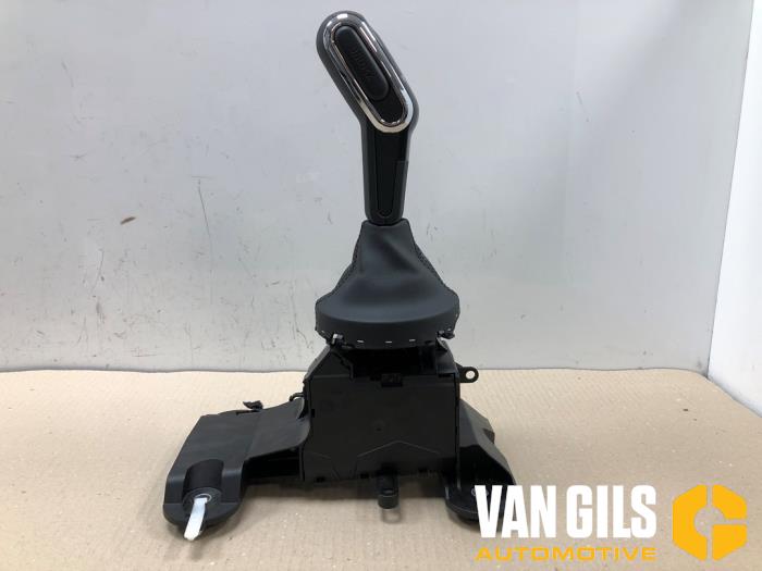 Versnellingspook van een MINI Countryman (F60) 1.5 12V Cooper 2020