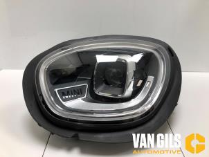 Gebruikte Linker Koplamp Mini Countryman (F60) 1.5 12V Cooper Prijs € 650,00 Margeregeling aangeboden door Van Gils Automotive