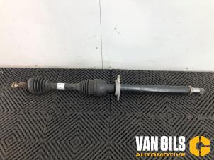 Gebruikte Steekas rechts-voor Mercedes B (W246) 1.6 B-180 BlueEFFICIENCY Turbo 16V Prijs € 299,99 Margeregeling aangeboden door Van Gils Automotive