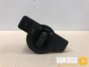 Gebruikte Licht Schakelaar Mercedes B (W246) 1.6 B-180 BlueEFFICIENCY Turbo 16V Prijs € 29,99 Margeregeling aangeboden door Van Gils Automotive