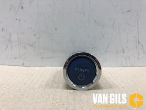 Gebruikte Start/Stop schakelaar Toyota Auris (E15) 1.8 16V HSD Full Hybrid Prijs op aanvraag aangeboden door Van Gils Automotive