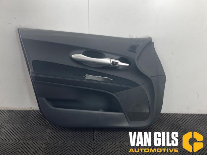 Deurbekleding 4Deurs links-voor van een Toyota Auris (E15) 1.8 16V HSD Full Hybrid 2012