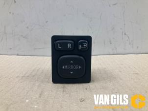 Gebruikte Spiegel Schakelaar Toyota Auris (E15) 1.8 16V HSD Full Hybrid Prijs op aanvraag aangeboden door Van Gils Automotive