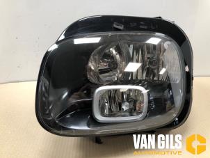 Gebruikte Linker Koplamp Citroen C3 Aircross I (2C/2R) 1.2 e-THP PureTech 110 Prijs € 350,00 Margeregeling aangeboden door Van Gils Automotive