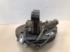 Asschenkel links-voor van een Toyota Auris (E15) 1.8 16V HSD Full Hybrid 2012