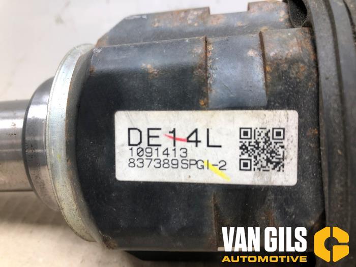 Homokineetas links-voor van een Toyota Auris (E15) 1.8 16V HSD Full Hybrid 2012
