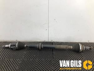 Gebruikte Cardanas rechts-voor (VWA) Toyota Auris (E15) 1.8 16V HSD Full Hybrid Prijs op aanvraag aangeboden door Van Gils Automotive