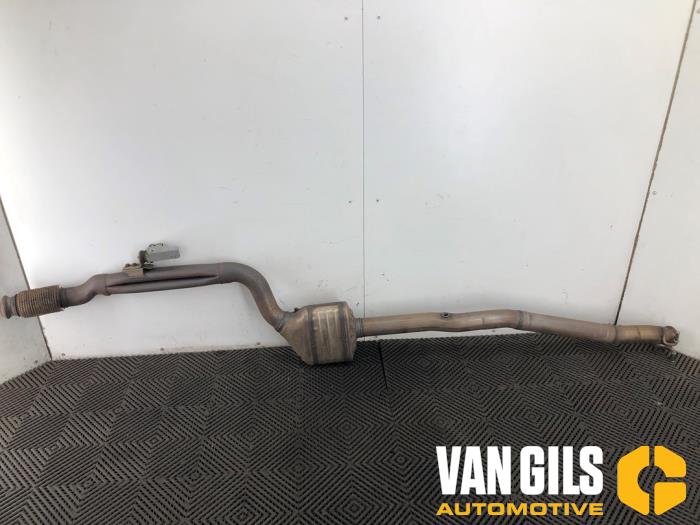 Gebruikte Uitlaat Middendemper Mercedes E (C238) E-200 2.0 Turbo 16V Prijs € 149,99 Margeregeling aangeboden door Van Gils Automotive