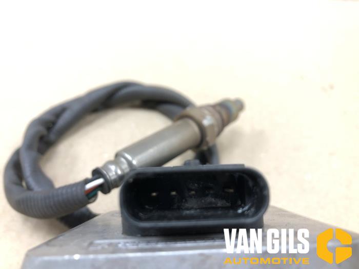 Nox sensor van een Mercedes-Benz E (C238) E-200 2.0 Turbo 16V 2017