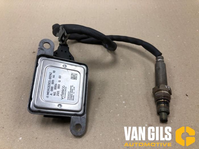 Nox sensor van een Mercedes-Benz E (C238) E-200 2.0 Turbo 16V 2017