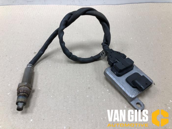 Nox sensor van een Mercedes-Benz E (C238) E-200 2.0 Turbo 16V 2017