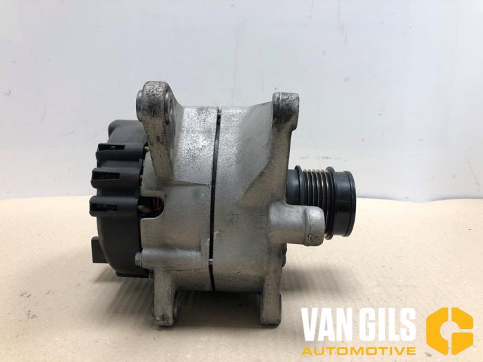 Gebruikte Dynamo Mercedes E (C238) E-200 2.0 Turbo 16V Prijs € 299,99 Margeregeling aangeboden door Van Gils Automotive