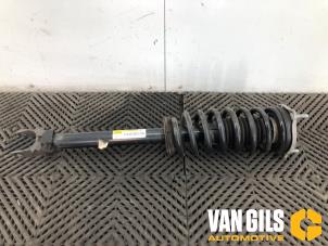 Gebruikte Mac Phersonpoot rechts-voor Mercedes E (C238) E-200 2.0 Turbo 16V Prijs € 174,99 Margeregeling aangeboden door Van Gils Automotive