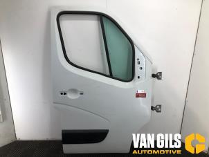Gebruikte Deur 4Deurs rechts-voor Renault Master III (MA/MB/MC/MD/MH/MF/MG/MH) 2.3 dCi 150 16V Prijs € 549,99 Margeregeling aangeboden door Van Gils Automotive