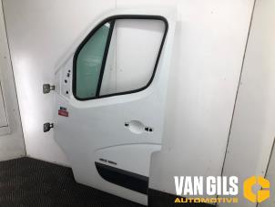 Gebruikte Deur 4Deurs links-voor Renault Master III (MA/MB/MC/MD/MH/MF/MG/MH) 2.3 dCi 150 16V Prijs op aanvraag aangeboden door Van Gils Automotive