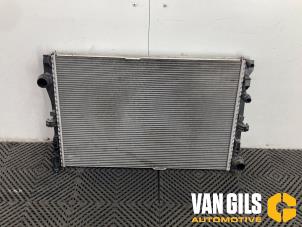 Gebruikte Radiateur Mercedes E (C238) E-200 2.0 Turbo 16V Prijs € 129,99 Margeregeling aangeboden door Van Gils Automotive
