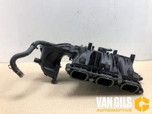 Gebruikte Inlaatspruitstuk Volkswagen Polo VI (AW1) 1.0 TSI 12V Prijs € 99,99 Margeregeling aangeboden door Van Gils Automotive