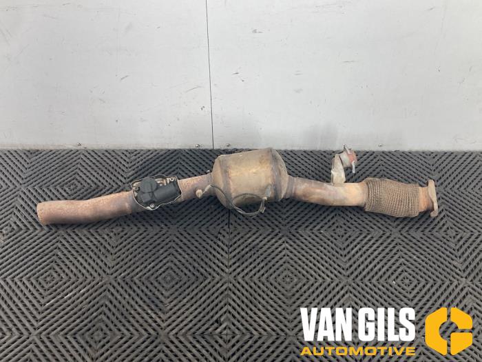 Gebruikte Voorpijp + katalysator Mercedes B (W247) 2.0 B-200d Prijs € 899,99 Margeregeling aangeboden door Van Gils Automotive