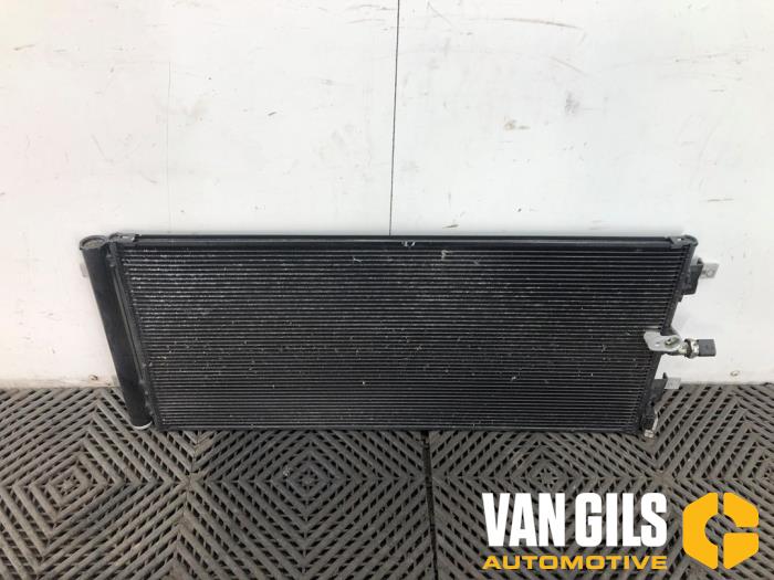 Airco Condensor van een Audi RS 6 Avant (C7) 4.0 V8 TFSI Performance 32V 2016