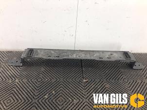Gebruikte Bumperbalk voor Peugeot Expert (V1/VA/VB/VE/VF/VT/VY) 2.0 Blue HDi 145 16V Prijs € 50,00 Margeregeling aangeboden door Van Gils Automotive