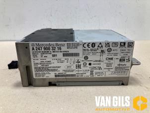 Gebruikte Bedieningspaneel Multi Media Mercedes B (W247) 2.0 B-200d Prijs op aanvraag aangeboden door Van Gils Automotive