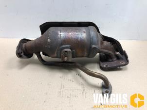 Gebruikte Uitlaatspruitstuk + katalysator Peugeot 108 1.0 12V Prijs € 175,00 Margeregeling aangeboden door Van Gils Automotive